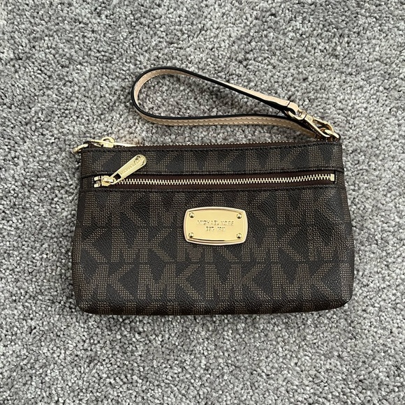 Michael Kors Wristlet